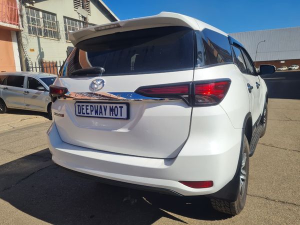 2020-Toyota-Fortuner-24 image:5