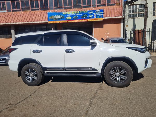 2020-Toyota-Fortuner-24 image:7