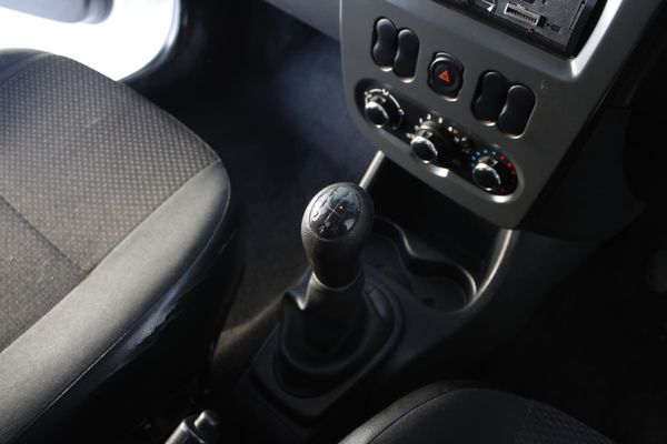 2019-Nissan-NP200-DIESEL image:12