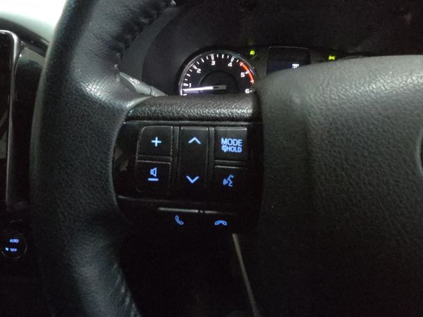 2022-Toyota-Hilux-28-GD-6-Raised-Body-Raider-Auto-Double-Cab image:6