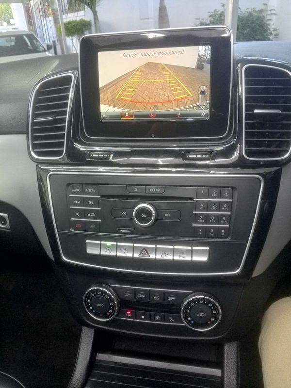 2016-Mercedes-Benz-GLE-250d-4Matic image:14