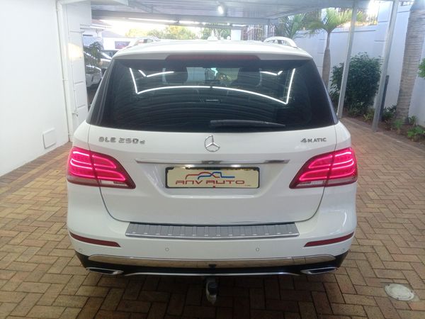 2016-Mercedes-Benz-GLE-250d-4Matic image:5
