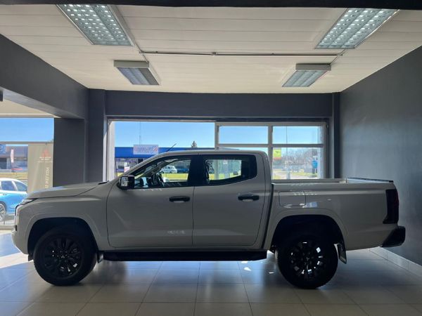 2026-Mitsubishi-Triton-24-Di-DC-GLS-4x4-Double-Cab-Auto image:5