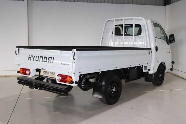 2025-Hyundai-H100-Bakkie-26D-Dropside image:3