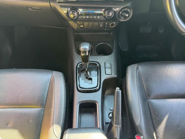 2022-Toyota-Hilux-28-GD-6-Raised-Body-Legend-RS-4x4-Auto-Double-Cab image:11
