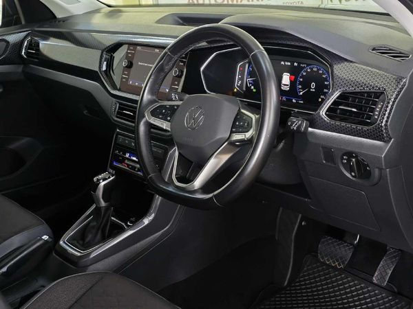2023-Volkswagen-T-Cross-15-TSI-R-Line-Auto image:17