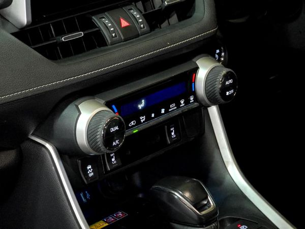 2023-Toyota-RAV4-25-VX-Hybrid-CVT-E-Four image:23