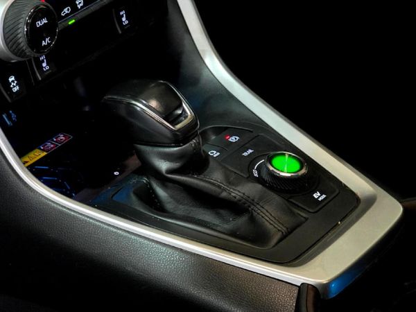 2023-Toyota-RAV4-25-VX-Hybrid-CVT-E-Four image:24