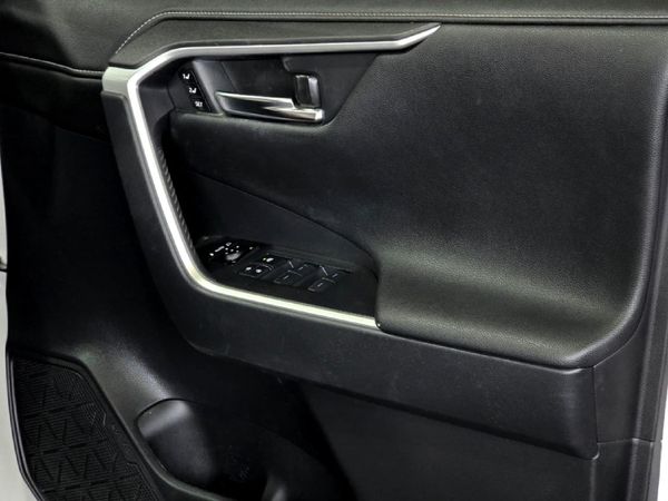 2023-Toyota-RAV4-25-VX-Hybrid-CVT-E-Four image:27