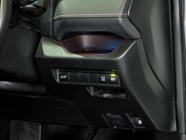 2023-Toyota-RAV4-25-VX-Hybrid-CVT-E-Four image:30