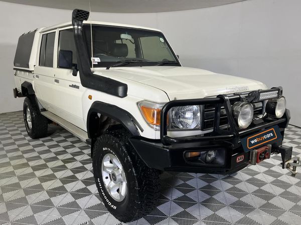 2014-Toyota-Land-Cruiser-79-40-Double-Cab image:15