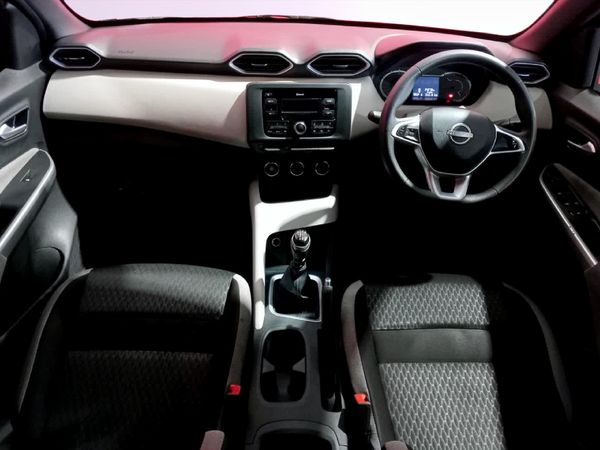 2024-Nissan-Magnite-10T-Visia image:5