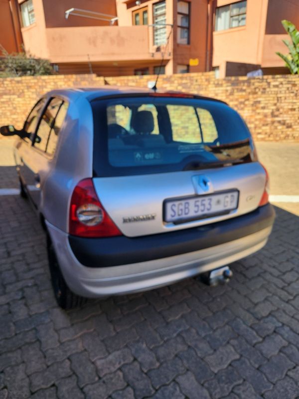 2005-Renault-Clio-14-Va-Va-Voom image:3