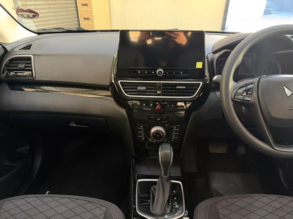 2026-Mahindra-XUV-3XO-12T-MX3-Auto image:11