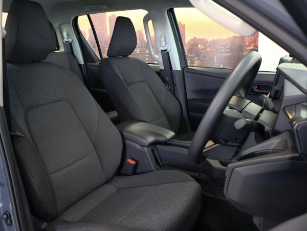 2026-Toyota-Hilux-28-GD-6-RB-SRX-Auto-Double-Cab image:9
