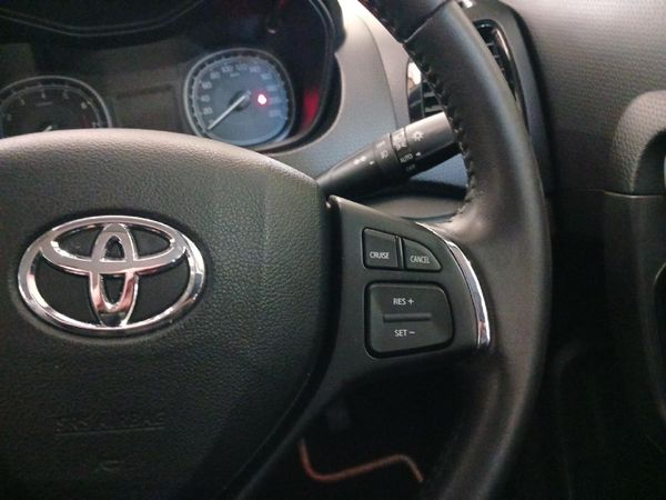 2021-Toyota-Urban-Cruiser-15-Xr-Auto image:9