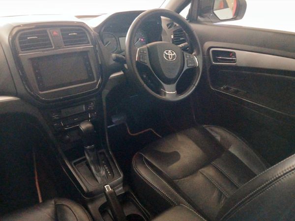 2021-Toyota-Urban-Cruiser-15-Xr-Auto image:6