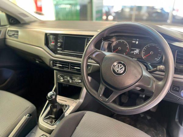2019-Volkswagen-Polo-10-TSI-Trendline image:7