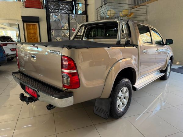 2007-Toyota-Hilux-27-VVTi-Raider-Double-Cab image:6