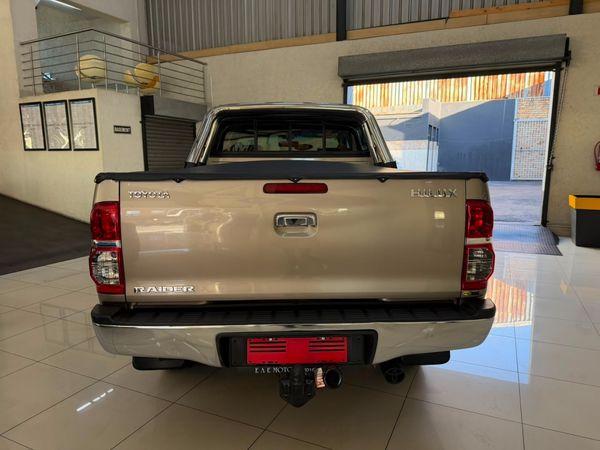 2007-Toyota-Hilux-27-VVTi-Raider-Double-Cab image:7