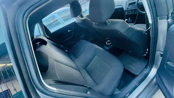 2021-Volkswagen-Polo-Vivo-14-Trendline-5-dr image:10