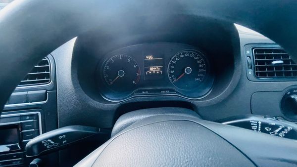 2021-Volkswagen-Polo-Vivo-14-Trendline-5-dr image:7