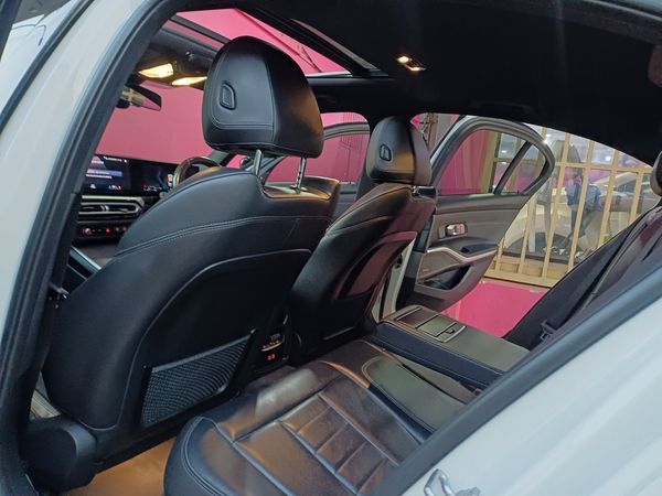 2024-BMW-3-Series-330i-M-Sport image:18