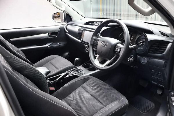 2024-Toyota-Hilux-24-GD-6-Raised-Body-Raider-Auto-Extended-Cab image:9