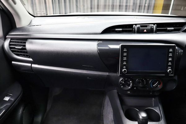 2024-Toyota-Hilux-24-GD-6-Raised-Body-Raider-Auto-Extended-Cab image:12