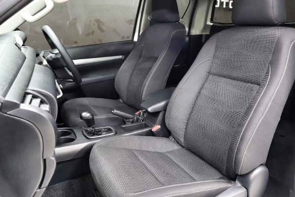 2024-Toyota-Hilux-24-GD-6-Raised-Body-Raider-Auto-Extended-Cab image:17