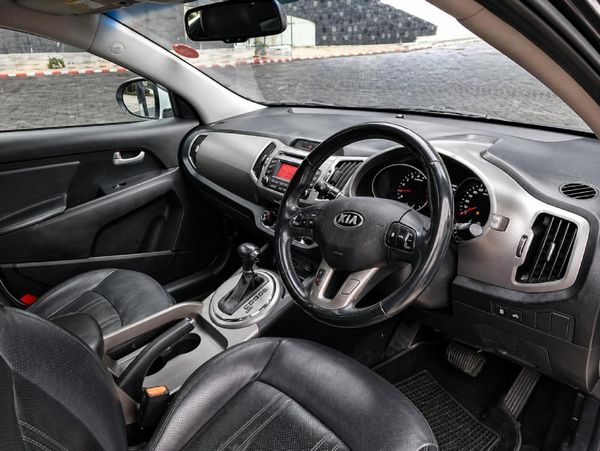 2015-Kia-Sportage-20-CRDi-Auto image:11