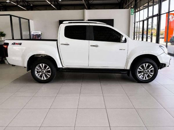 2022-Isuzu-D-Max-300-LX-4x4-Auto-Double-Cab image:2