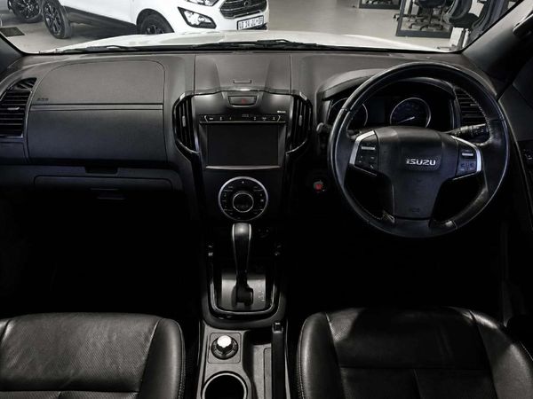 2022-Isuzu-D-Max-300-LX-4x4-Auto-Double-Cab image:6
