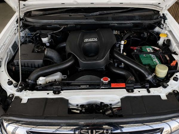 2022-Isuzu-D-Max-300-LX-4x4-Auto-Double-Cab image:8