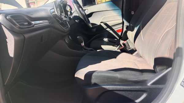 2018-Ford-Fiesta-10-EcoBoost-Trend-Auto-5-dr image:12