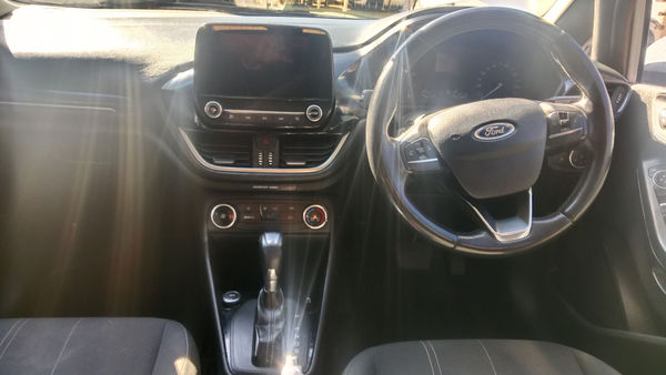 2018-Ford-Fiesta-10-EcoBoost-Trend-Auto-5-dr image:16