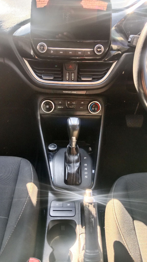 2018-Ford-Fiesta-10-EcoBoost-Trend-Auto-5-dr image:17