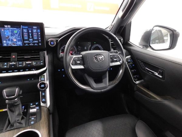 2024-Toyota-Land-Cruiser-300-V6-33-D-ZX image:17