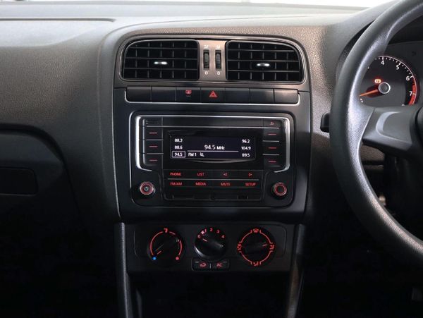 2022-Volkswagen-Polo-Vivo-14-Trendline-5-dr image:13