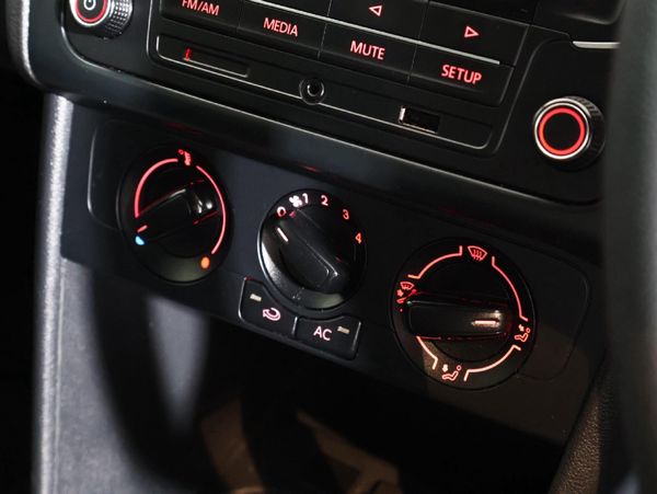 2022-Volkswagen-Polo-Vivo-14-Trendline-5-dr image:15