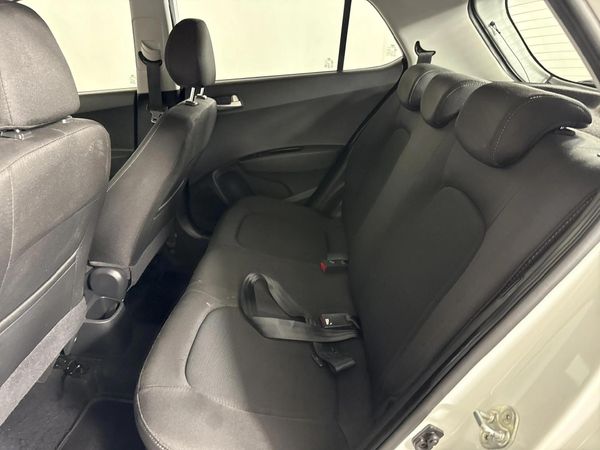 2019-Hyundai-Grand-i10-125-Fluid image:3