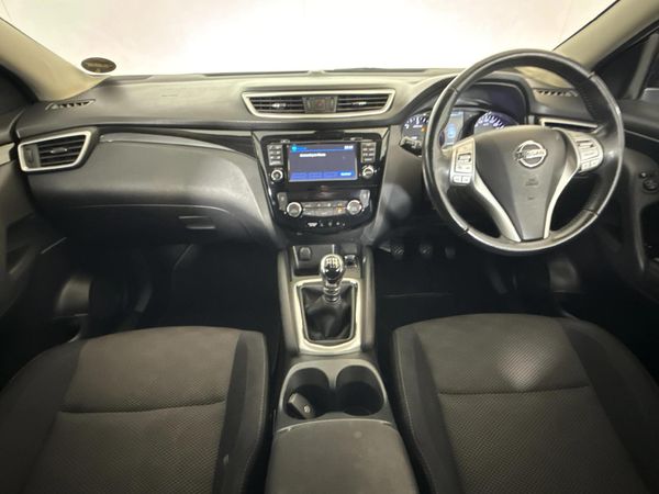 2017-Nissan-Qashqai-15-dCi-Acenta-Tech image:1