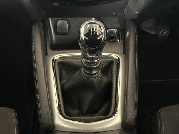 2017-Nissan-Qashqai-15-dCi-Acenta-Tech image:7