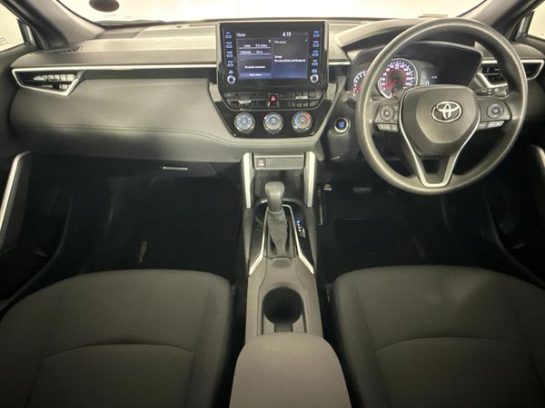2023-Toyota-Corolla-Cross-18-XI image:1
