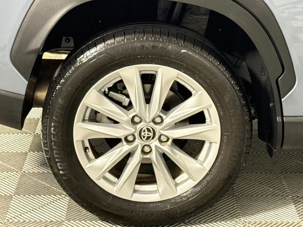 2023-Toyota-Corolla-Cross-18-XI image:7