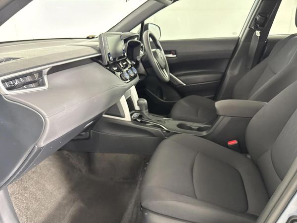 2023-Toyota-Corolla-Cross-18-XI image:8