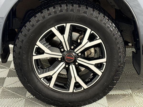 2025-Isuzu-D-Max-19-DDI-HR-X-Rider-Auto-Double-Cab image:4