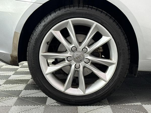 2013-Audi-A3-3-dr-14-TFSI-S-Auto image:4
