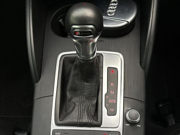 2013-Audi-A3-3-dr-14-TFSI-S-Auto image:8