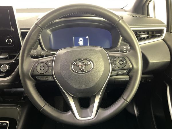 2023-Toyota-Corolla-18-XR-Hybrid-Auto-5-dr image:13